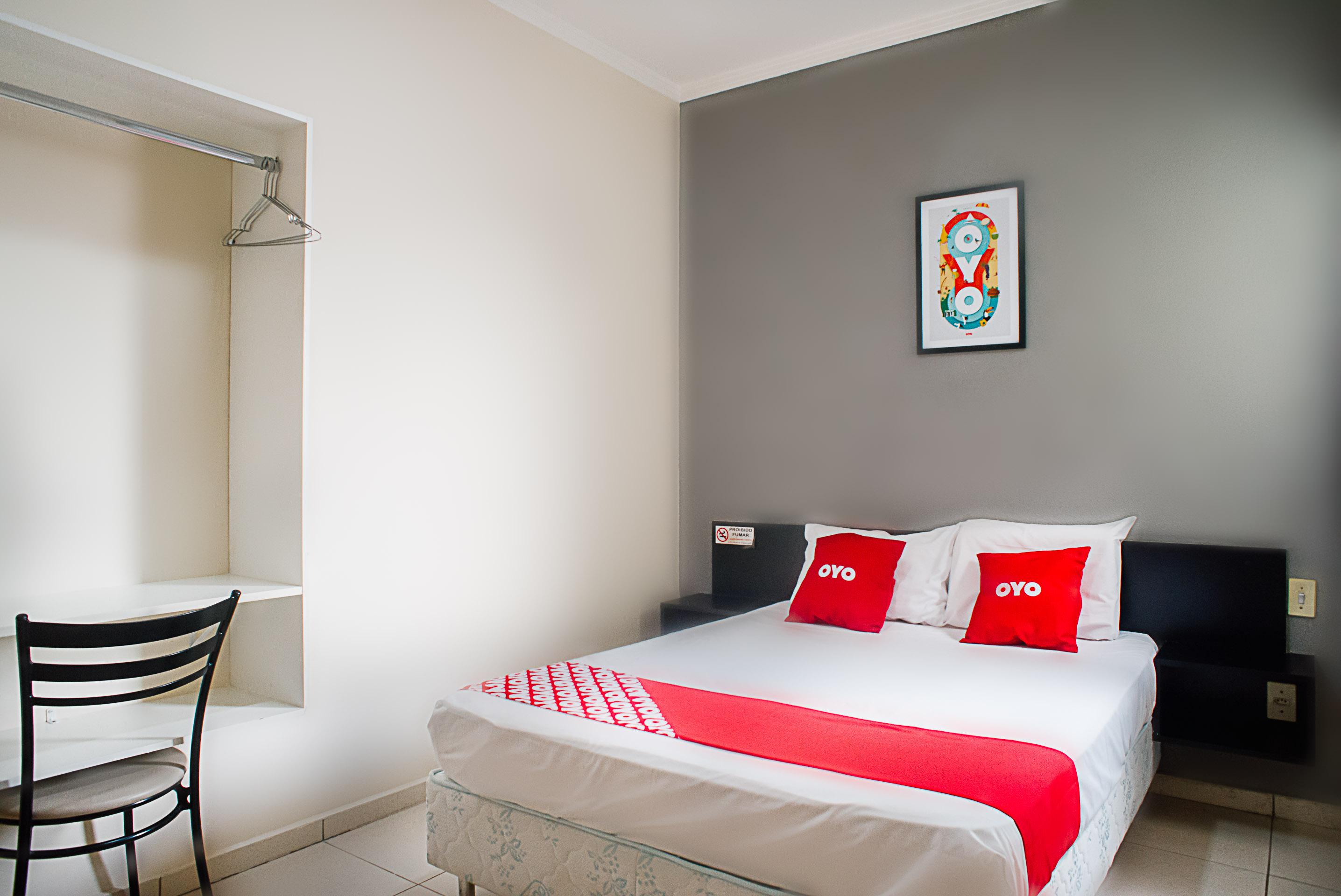Oyo Cerrado Hotel, Campo Grande Кампо Гранде Екстериор снимка A room at OYO Townhouse, Mysore