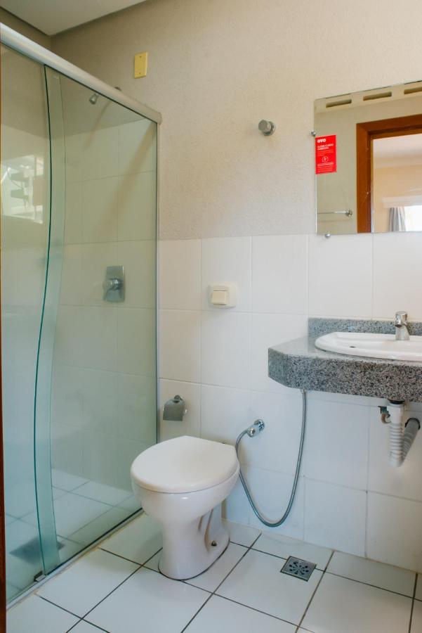 Oyo Cerrado Hotel, Campo Grande Кампо Гранде Екстериор снимка A shower cubicle